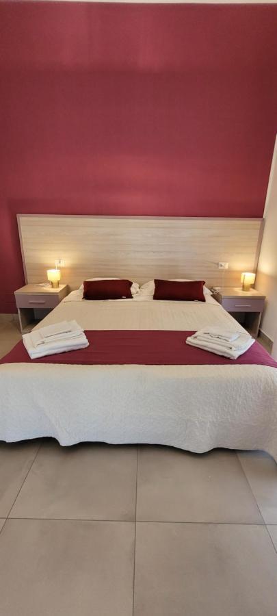 Ruma Guesthouse ナポリ エクステリア 写真