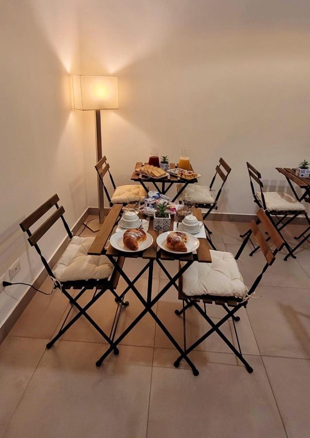 Ruma Guesthouse ナポリ エクステリア 写真